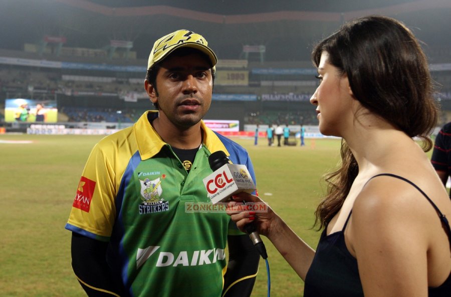 Ccl 4 Kerala Strikers Vs Chennai Rhinos Match Stills 5898