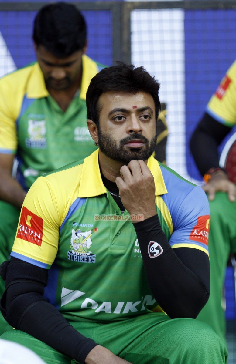 Riyaz Khan At Ccl4 Kerala Strikers Vs Chennai Rhinos Match 572