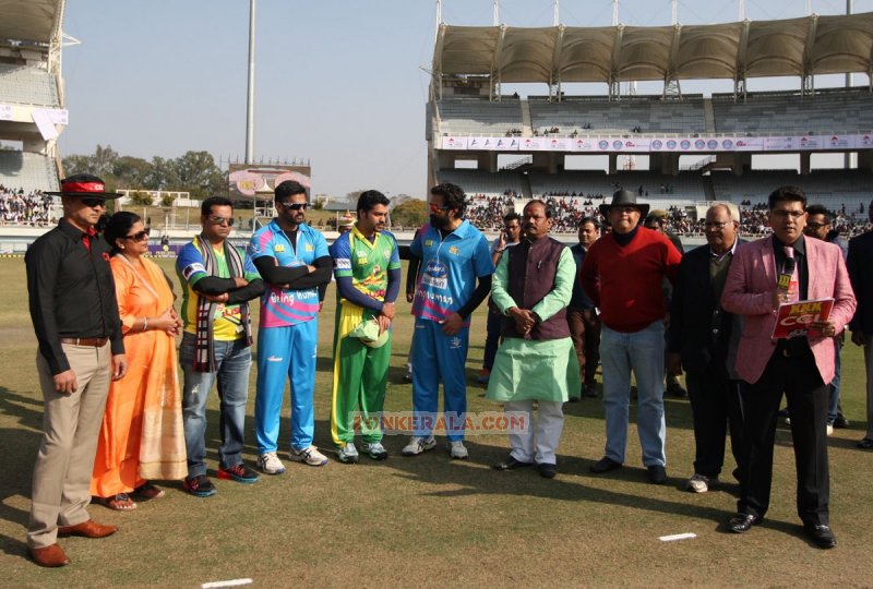 Ccl 5 Kerala Strikers Vs Mumbai Heroes Match Malayalam Event New Picture 7053