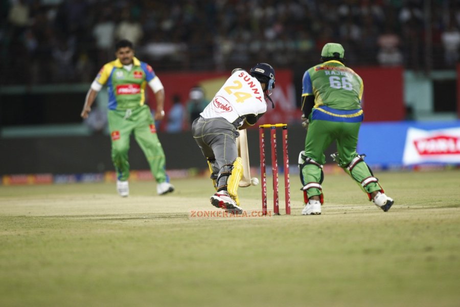 Ccl Kerala Strikers Vs Mumbai Heroes 1798