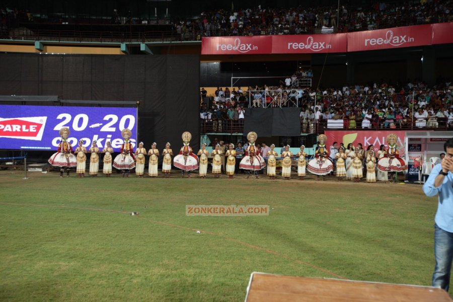 Ccl Kerala Strikers Vs Mumbai Heroes 857