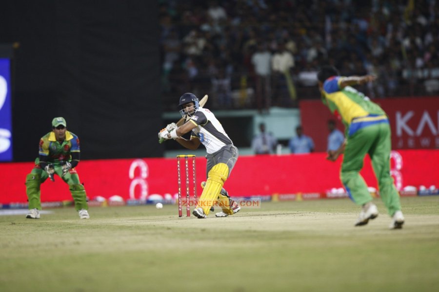 Ccl Kerala Strikers Vs Mumbai Heroes Photos 831