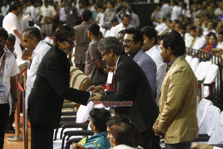 Amitabh Bachchan And Ajith Kumar 380