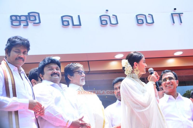 Album Kalyan Jewellers Chennai Showroom Launch Function 7862