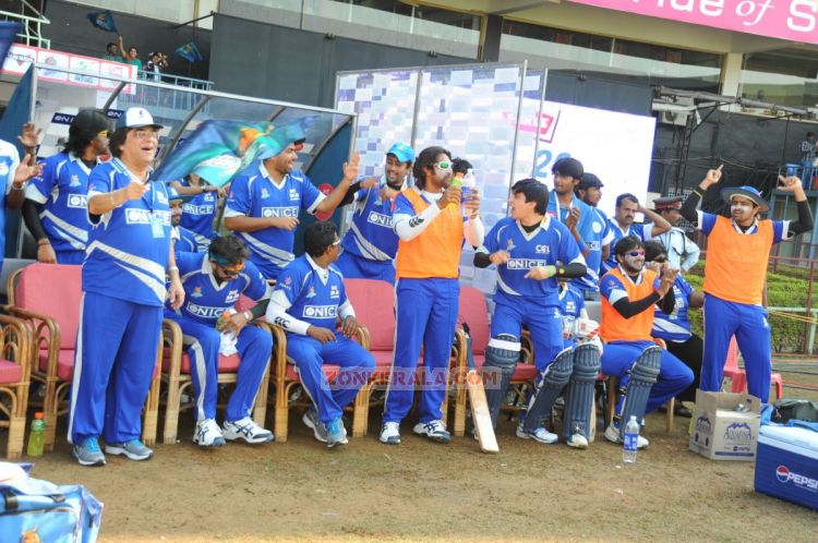 Karnataka Bulldozers Vs Kerala Strikers 2627