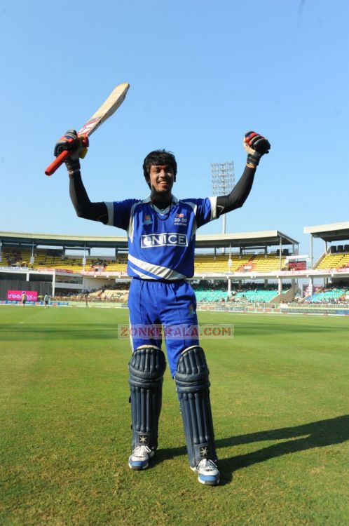 Karnataka Bulldozers Vs Kerala Strikers Photos 4784