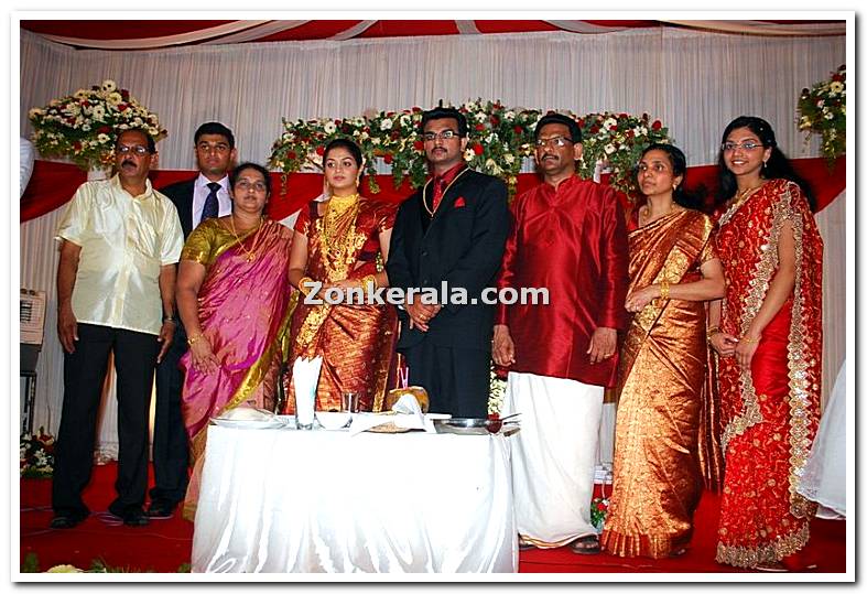 Actress Karthika And Merin With Family Photos 4