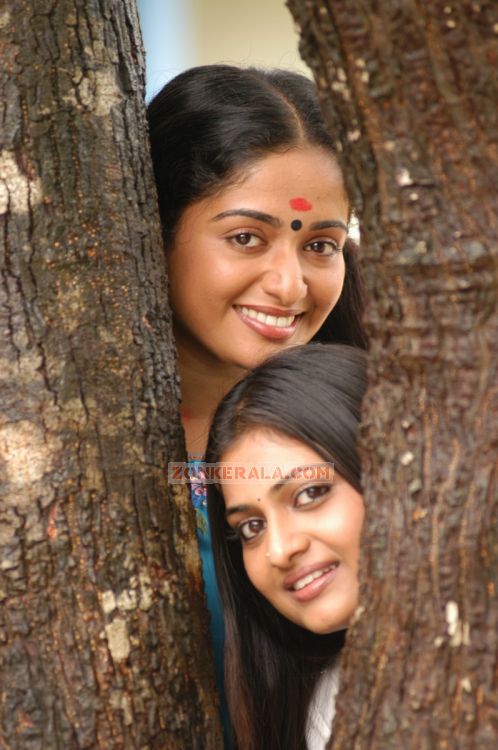 Kavya Madhavan And Geethu Mohandas Latest Photo 974