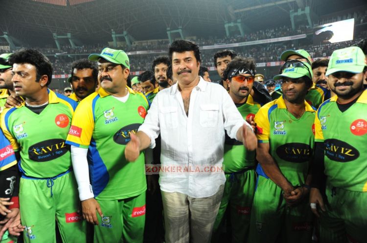 Kerala Strikers Vs Mumbai Heroes Photos 3802