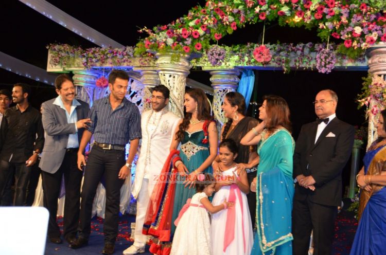 Prithviraj Family With Mamta Mohandas 802