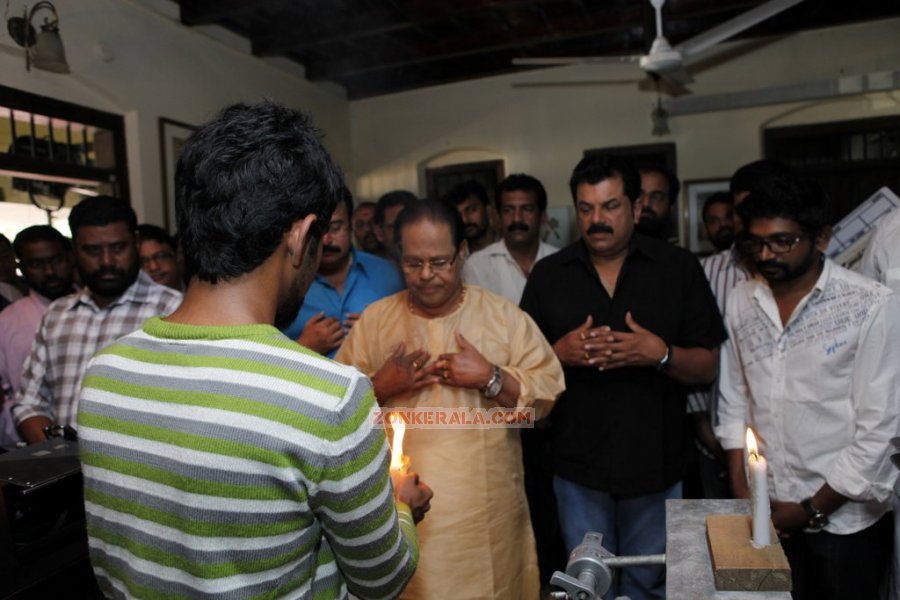 Mannar Mathai Speaking 2 Pooja Stills 4281