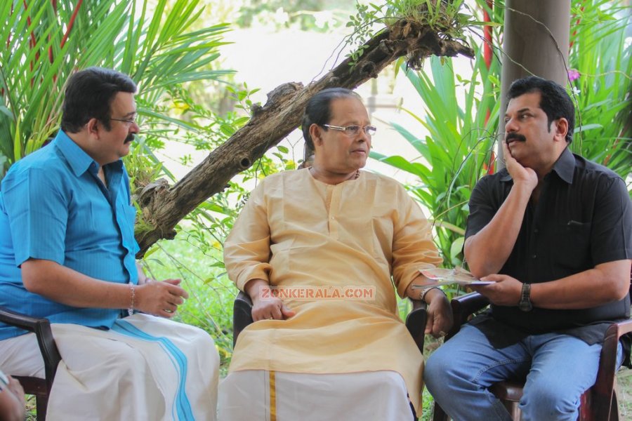 Saikumar Innocent Mukesh At Mannar Mathai Speaking Pooja 125