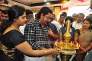 Roma Asrani At Rk Sarees Punalur Showroom Inauguration Photos 9602