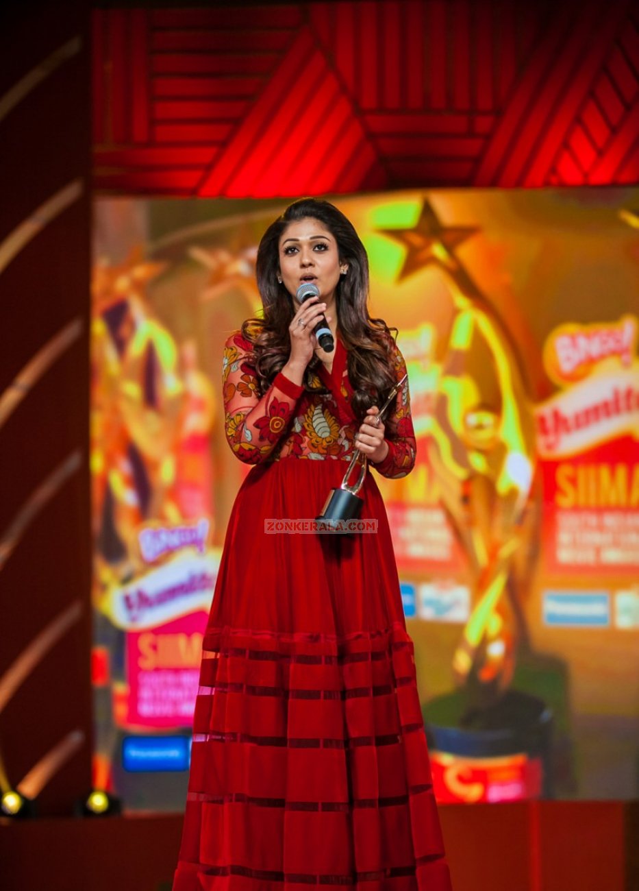 Nayanthara At Siima 2013 818