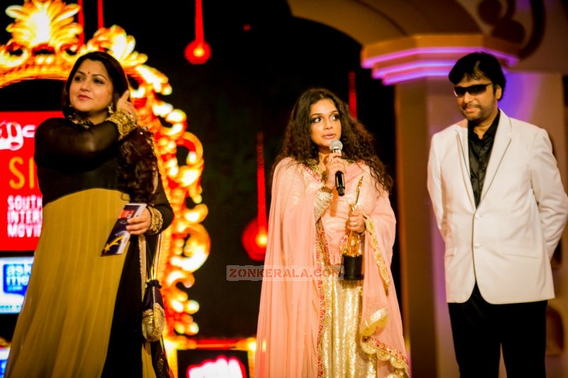 Khushbu Aan Augustine Karthik At Siima Awards 2014 693