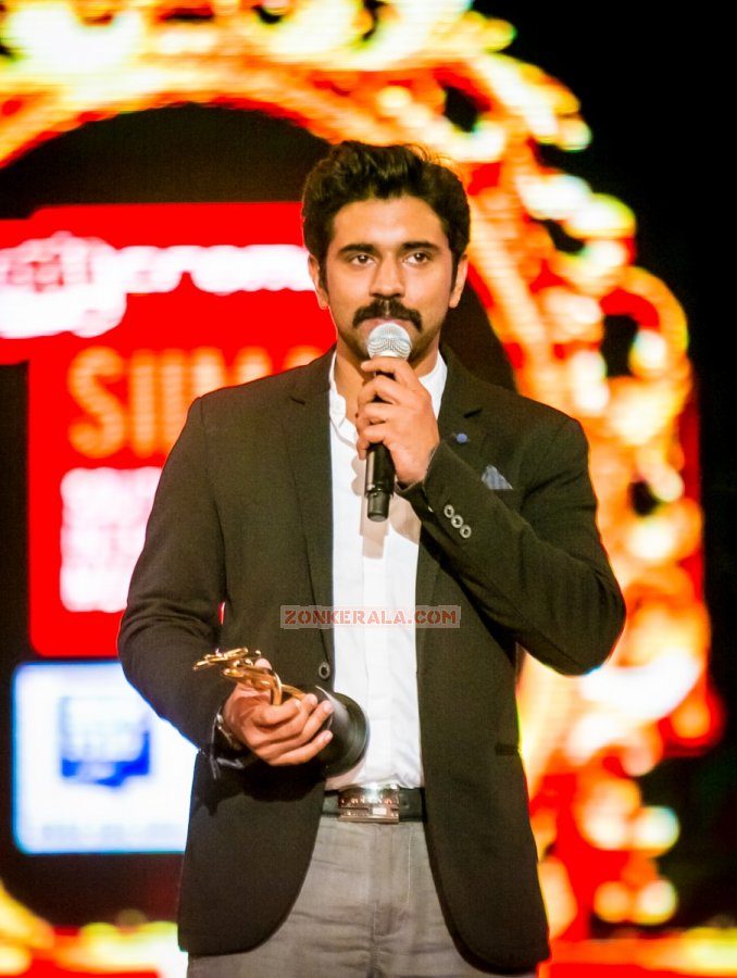 Nivin Pauly At Siima Awards 2014 13 73