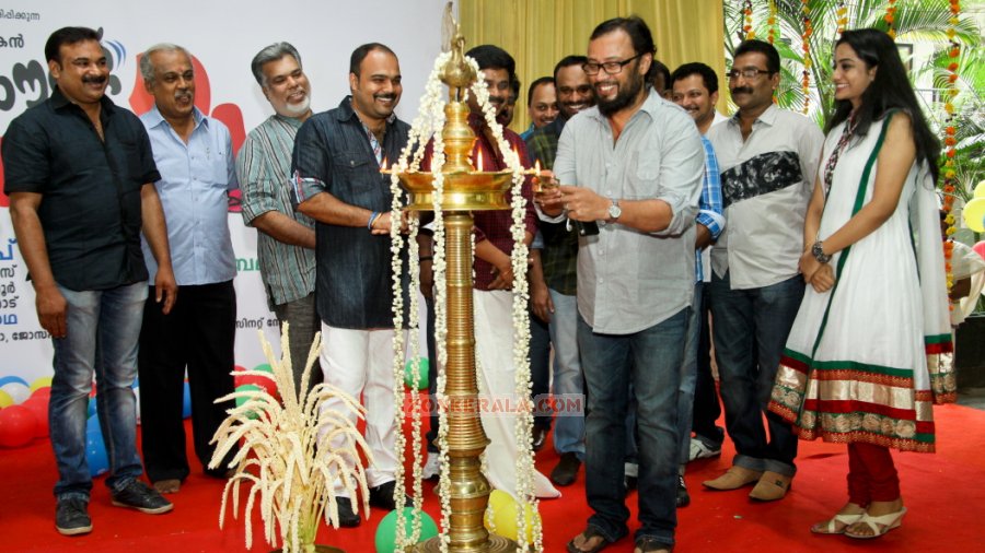 Sound Thoma Pooja Stills 6787